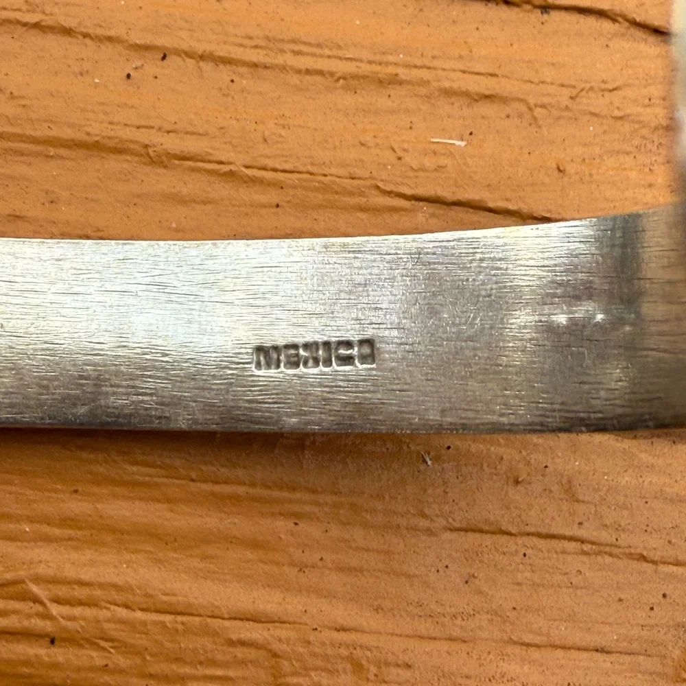 Thick Sterling silver cuff bracelet from Mexico. stamped Mexico 925. - Picture 5 of 5